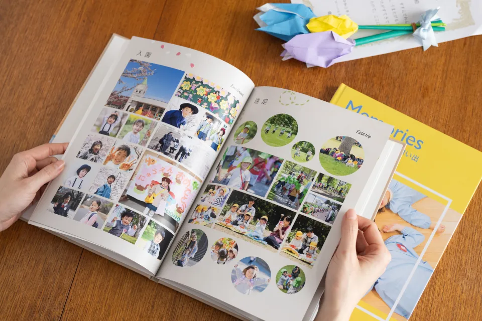 卒業アルバムを作成している様子